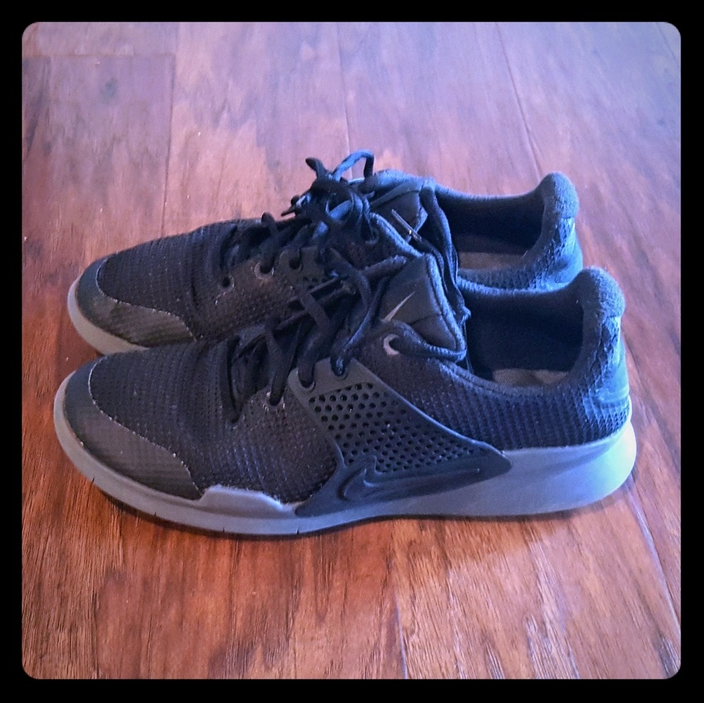 Nike casual shoes